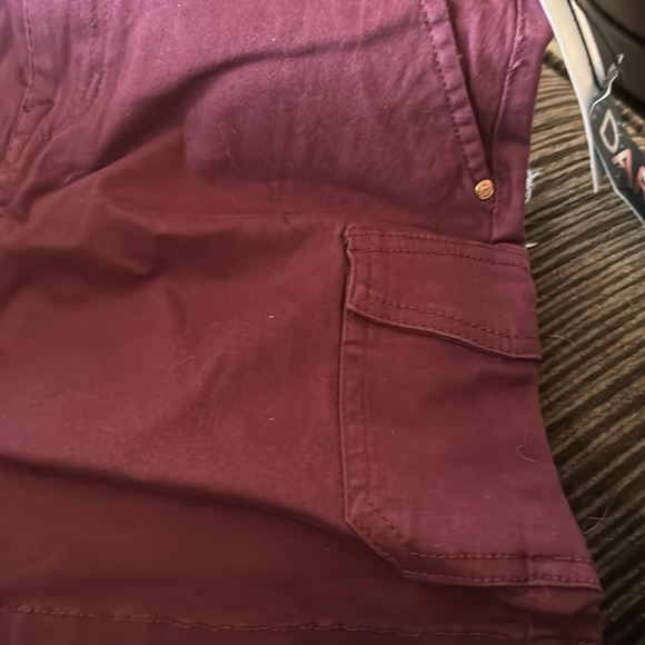 - Celebrity Pink Women's Skirt Red Designer Skirt Fall. - Picture 8 of 9